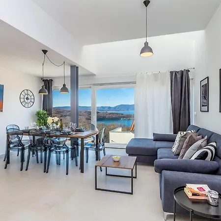 3 Bedroom Beautiful In Feriehus *